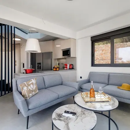 Villa Andria Apólpena